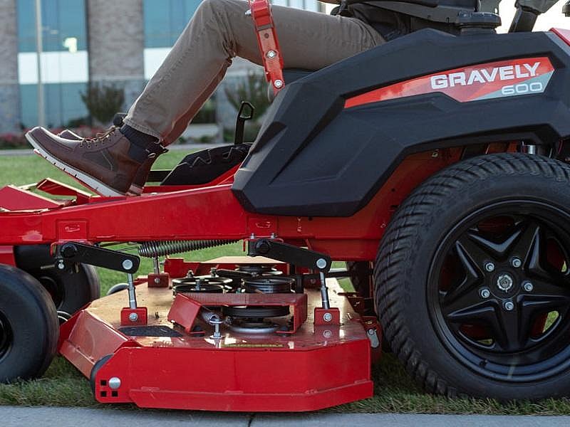 Gravely Pro-Turn 600 60" Kawasaki® EFI Zero-Turn Mower 992503 - Image 2
