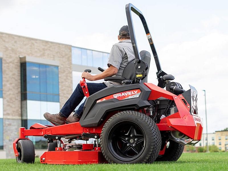 Gravely Pro-Turn 600 60" Kawasaki® EFI Zero-Turn Mower 992503 - Image 9