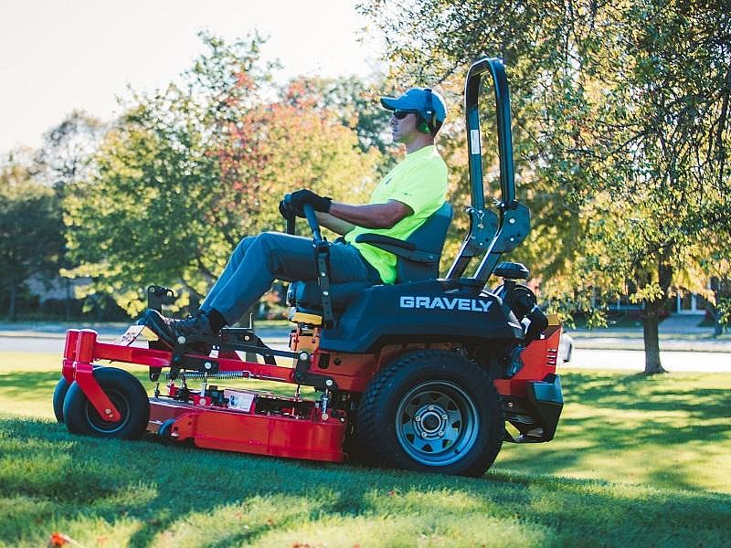 Gravely Pro-Turn® 160 Kawasaki® Zero-Turn Mower 991130 - Image 17