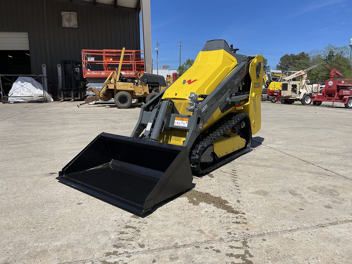 Wacker Neuson SM100 Mini Skid Steer - Image 4