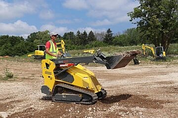 Wacker Neuson SM120 Mini Skid Steer